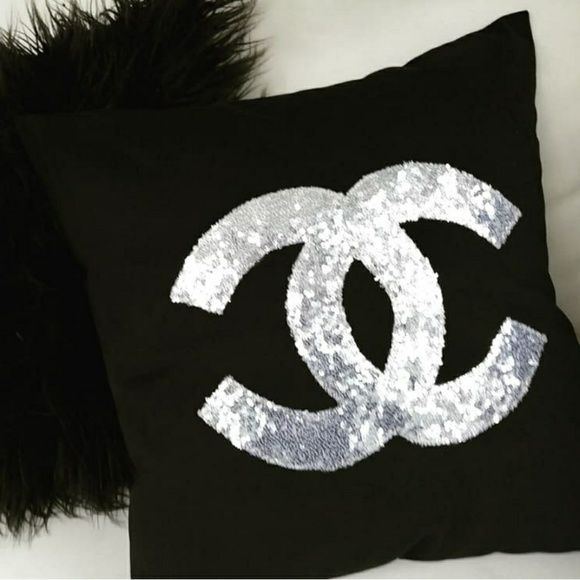 Other - Fashion Throw Pillows Decor Other - Fashion Throw Pillows Decor